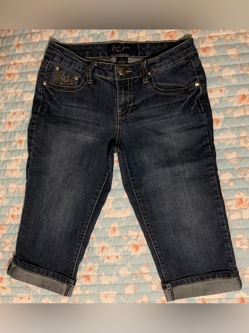 Earl Jeans Indigo Cropped Capri with Rolled Hem
